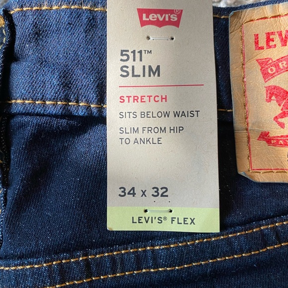 Levi’s - Picture 3 of 4